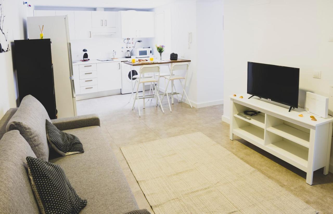 Cdz - Botica, Encantador Apartamento En Pleno Centro Historico Cadiz Bagian luar foto